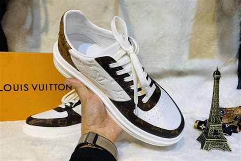 Chia sẻ cách chọn size giày Louis Vuitton nam chuẩn xác nhất